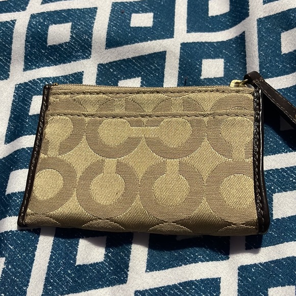 Monogram coach change purse/card holder used but still in good condition - Picture 3 of 4